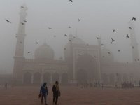 Indické Nové Dillí se zahalilo do toxického smogu