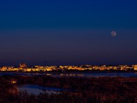 Začíná období bez astronomických nocí