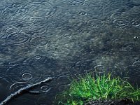 Výšková tlaková níže může o víkendu přinést srážky