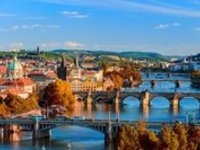 Víkend polojasný s teplotami okolo 20 °C
