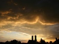 Teplo doprovodí přeháňky a bouřky