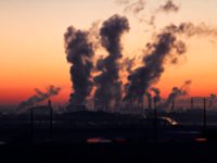Smog nadále zůstává