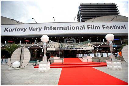 Mezinárodní filmový festival Karlovy Vary s červeným kobercem