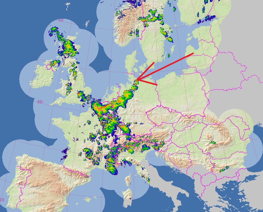 Euroradar ukazuje rozsáhlé srážky a bouřky na severozápadě Evropy