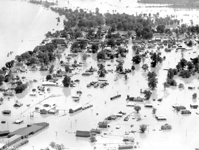 Záplavy a vylitá voda v celé krajině