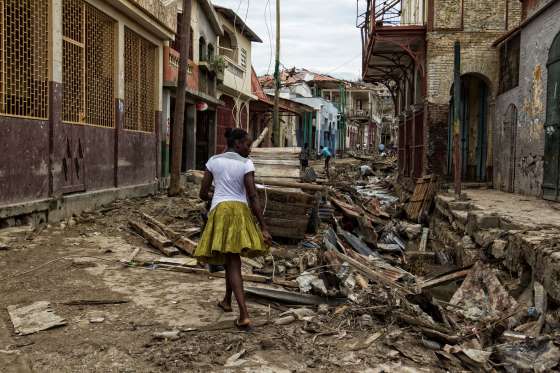 Zničené ulice na Haiti