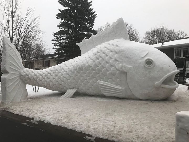 Ryba jako ledová socha