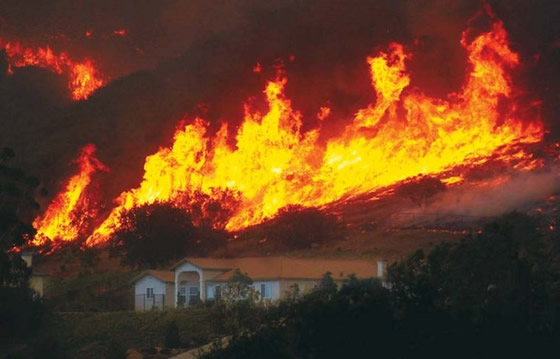 Požáry v Kalifornii působí obrovské škody